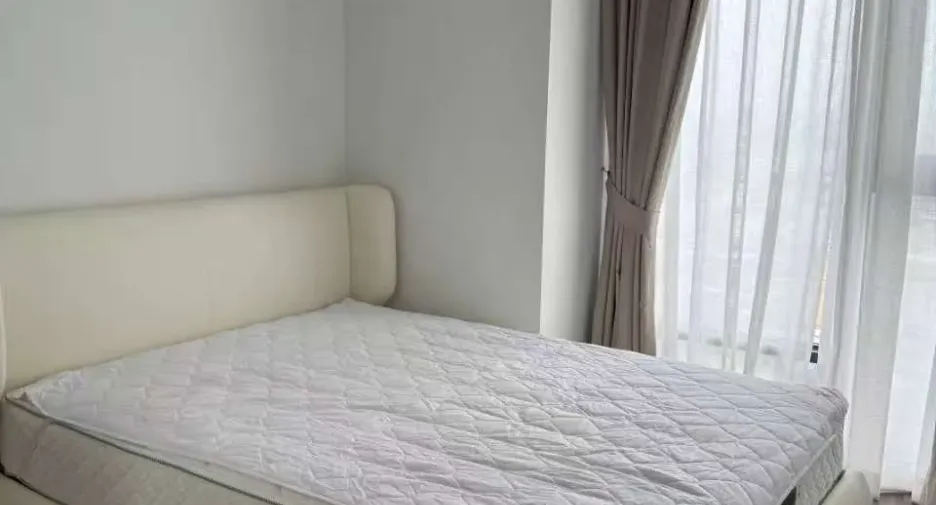 For rent 2 bedrooms condo in Ratchathewi, Bangkok