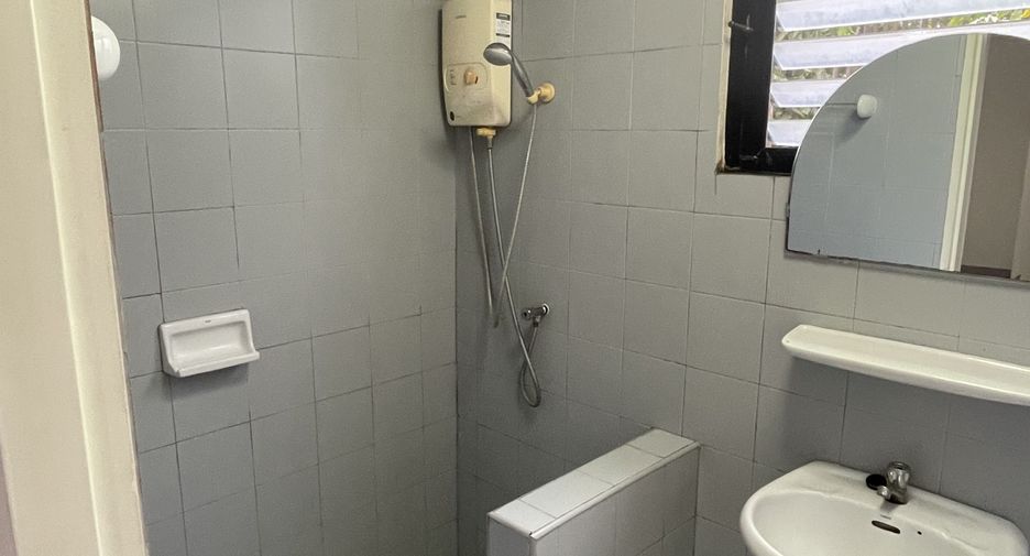 For rent 2 bedrooms apartment in Khlong Toei, Bangkok