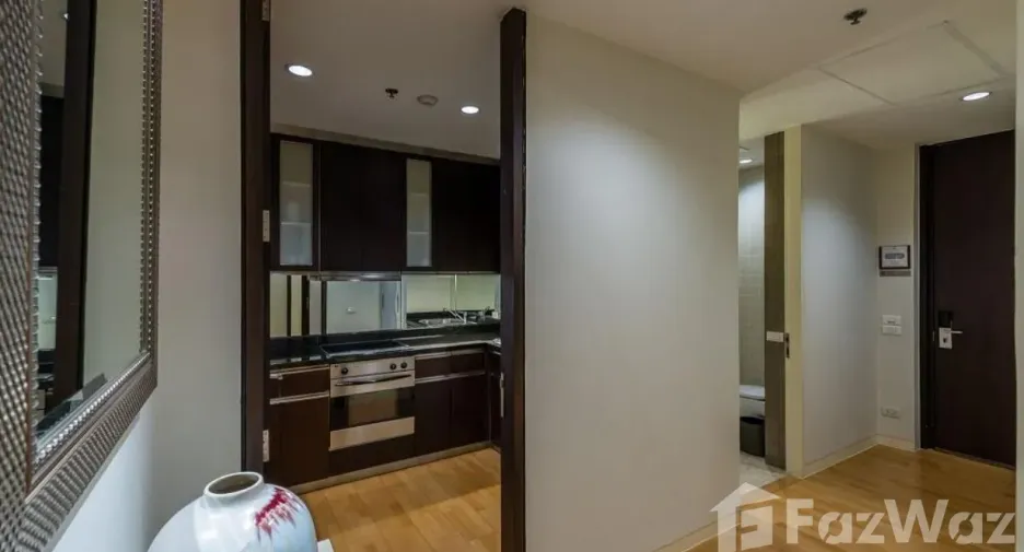 For rent 2 bedrooms apartment in Khlong Toei, Bangkok