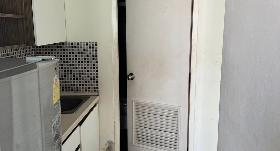 For rent studio condo in Pathum Wan, Bangkok