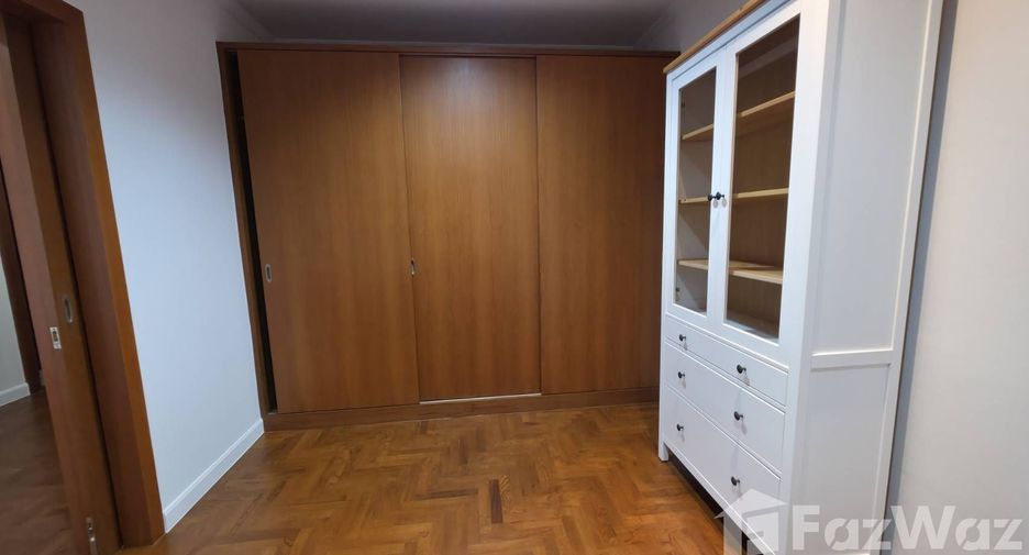 For rent 3 bedrooms condo in Sathon, Bangkok