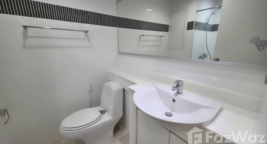 For rent 3 bedrooms condo in Sathon, Bangkok