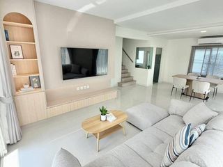 出租 4 卧室 独立屋 在 Bang Phli, Samut Prakan