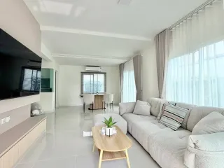 出租 4 卧室 独立屋 在 Bang Phli, Samut Prakan