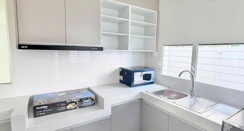 For rent 4 bedrooms house in Bang Phli, Samut Prakan