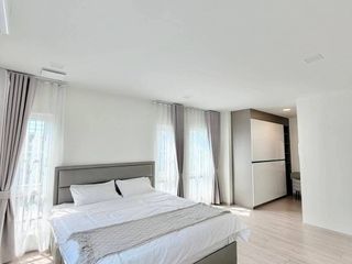 出租 4 卧室 独立屋 在 Bang Phli, Samut Prakan