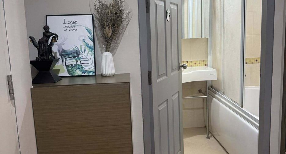For rent 1 bed condo in Huai Khwang, Bangkok