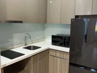 For rent 1 bed condo in Pathum Wan, Bangkok