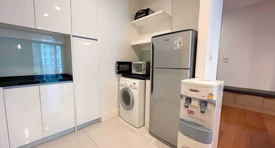 Casa en alquiler de 3 habitaciones en Bang Khen, Bangkok