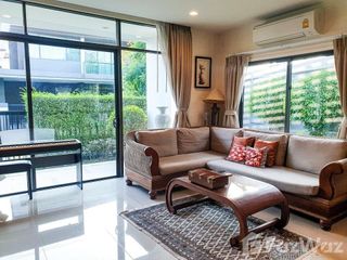 For rent 4 ベッドルーム house in Bang Kapi, Bangkok