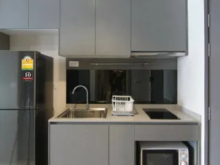 À louer studio condo à Phra Khanong, Bangkok
