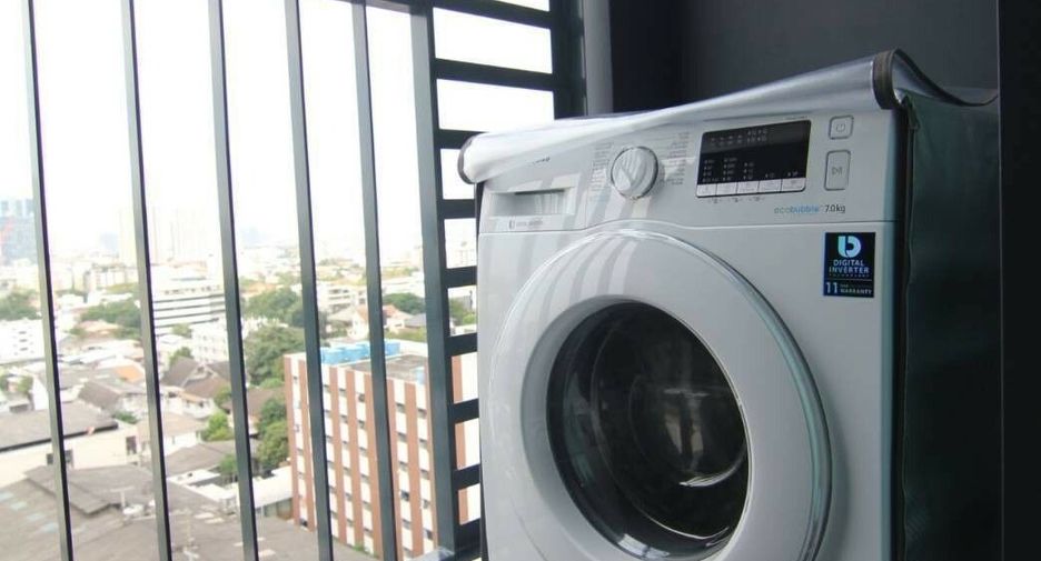 For rent studio condo in Phra Khanong, Bangkok