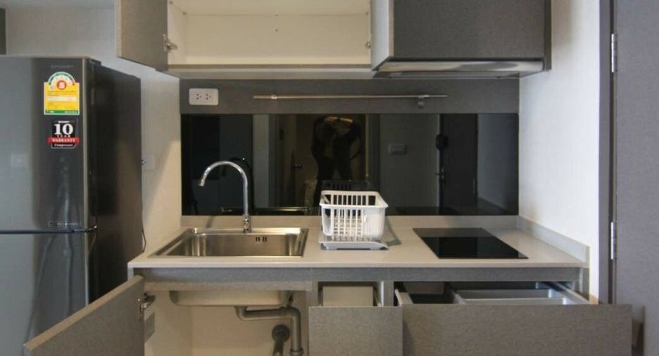 For rent studio condo in Phra Khanong, Bangkok