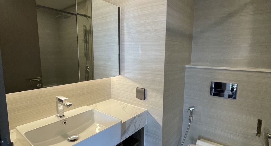 For rent 1 bed condo in Watthana, Bangkok