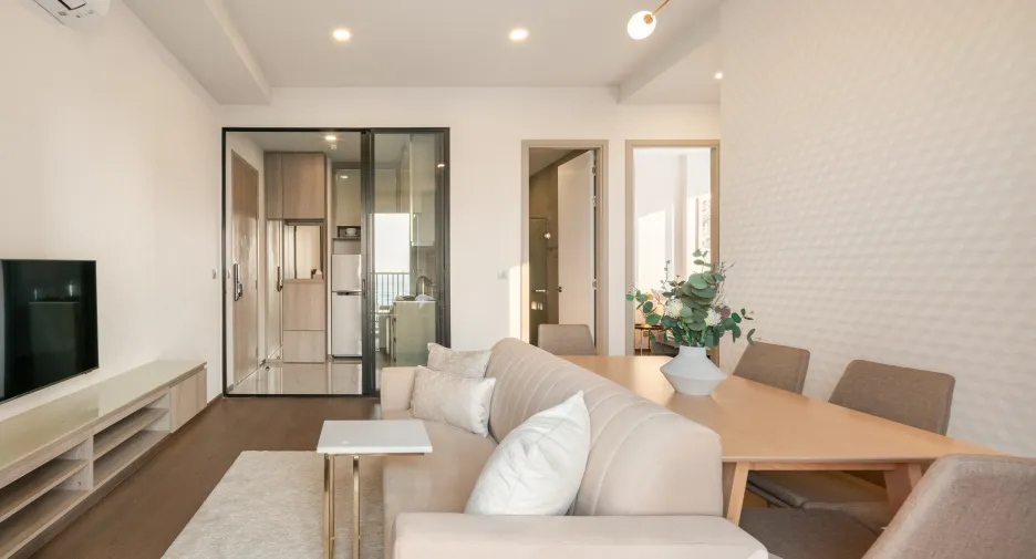 For rent 2 bedrooms condo in Ratchathewi, Bangkok