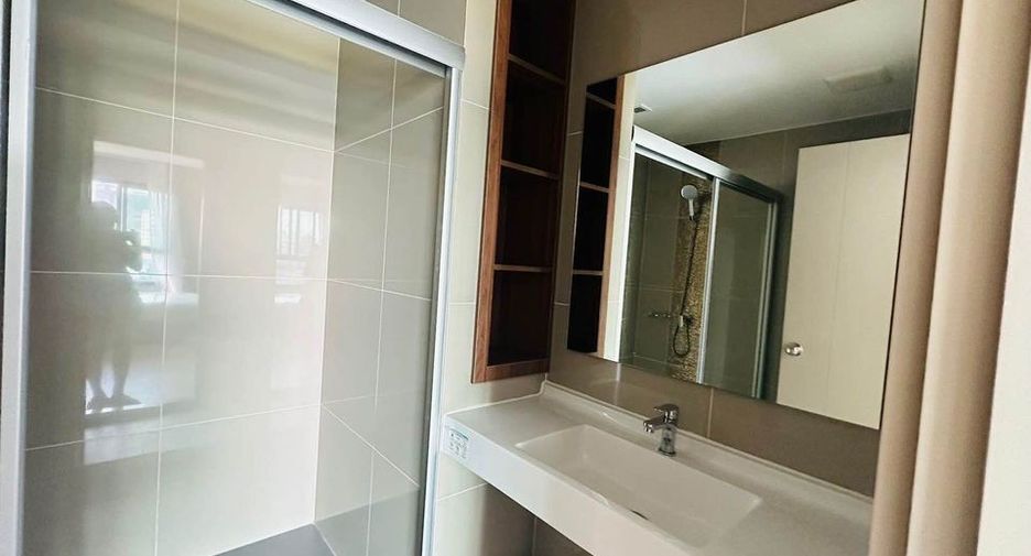 For rent 1 bed condo in Huai Khwang, Bangkok