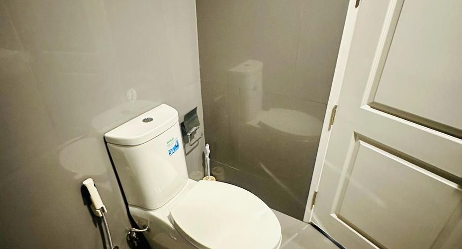 For rent studio condo in Sathon, Bangkok