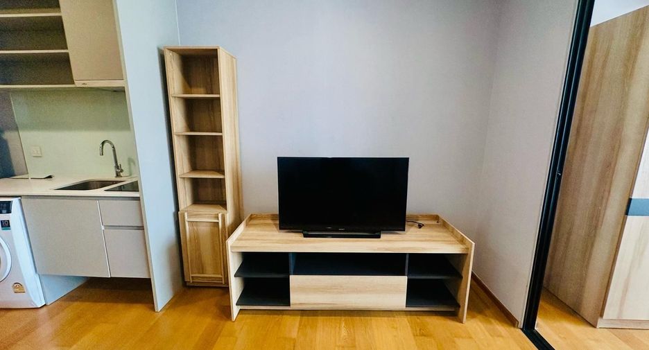 For rent studio condo in Sathon, Bangkok