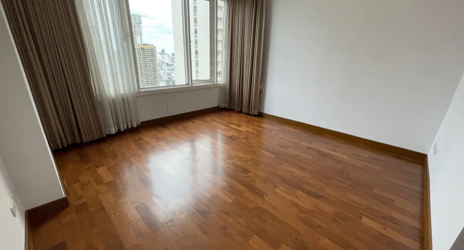 Wohnung zur Miete mit 4 Zimmer in Khlong Toei, Bangkok