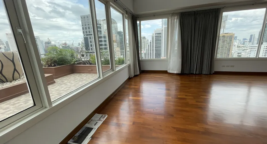 Wohnung zur Miete mit 4 Zimmer in Khlong Toei, Bangkok