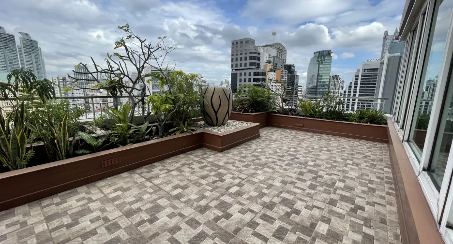 Wohnung zur Miete mit 4 Zimmer in Khlong Toei, Bangkok