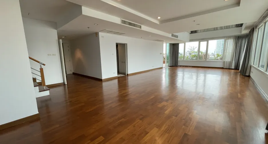 Wohnung zur Miete mit 4 Zimmer in Khlong Toei, Bangkok