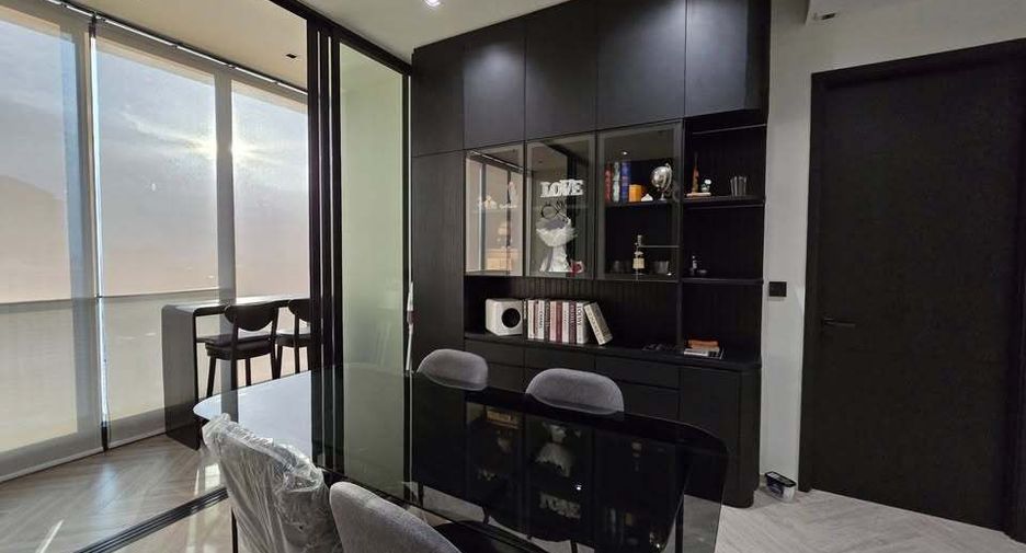 À louer 2 chambres condo à Khlong San, Bangkok