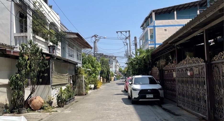 Reihenhaus zur Miete mit 2 Zimmer in Phasi Charoen, Bangkok