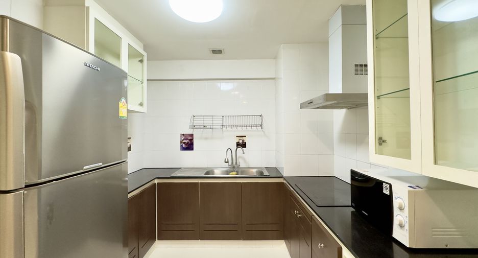 For rent 2 ベッドルーム condo in Watthana, Bangkok
