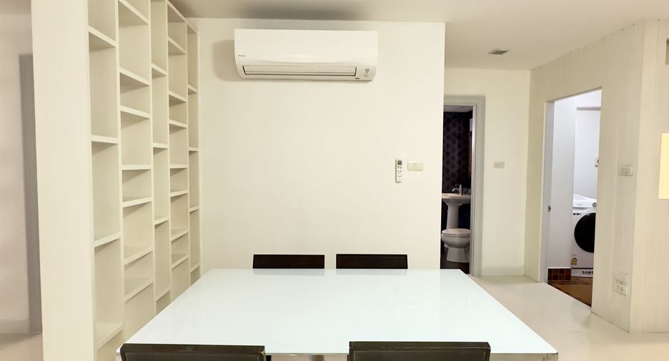 For rent 2 ベッドルーム condo in Watthana, Bangkok