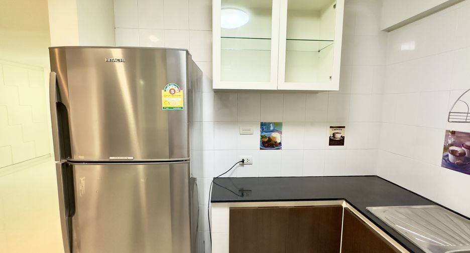 For rent 2 ベッドルーム condo in Watthana, Bangkok