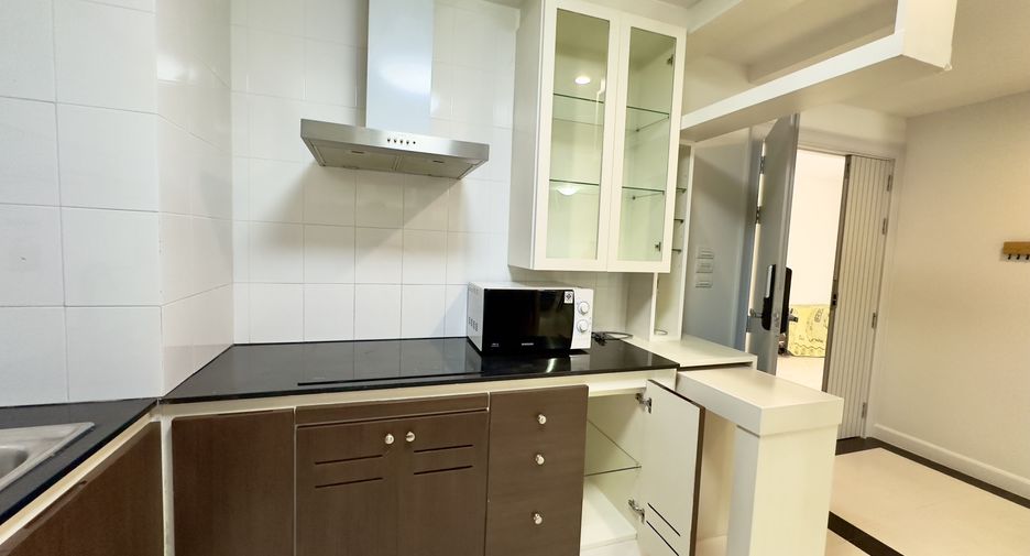 For rent 2 ベッドルーム condo in Watthana, Bangkok