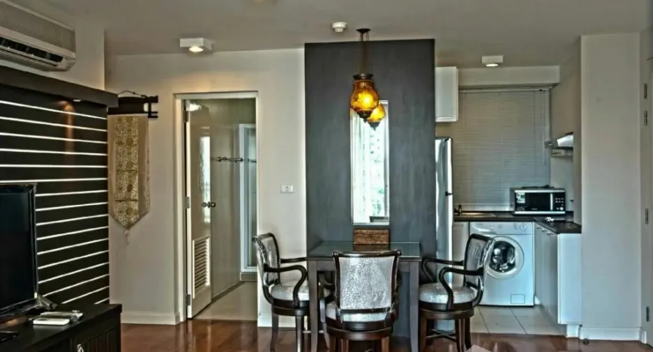 For rent 2 bedrooms condo in Watthana, Bangkok