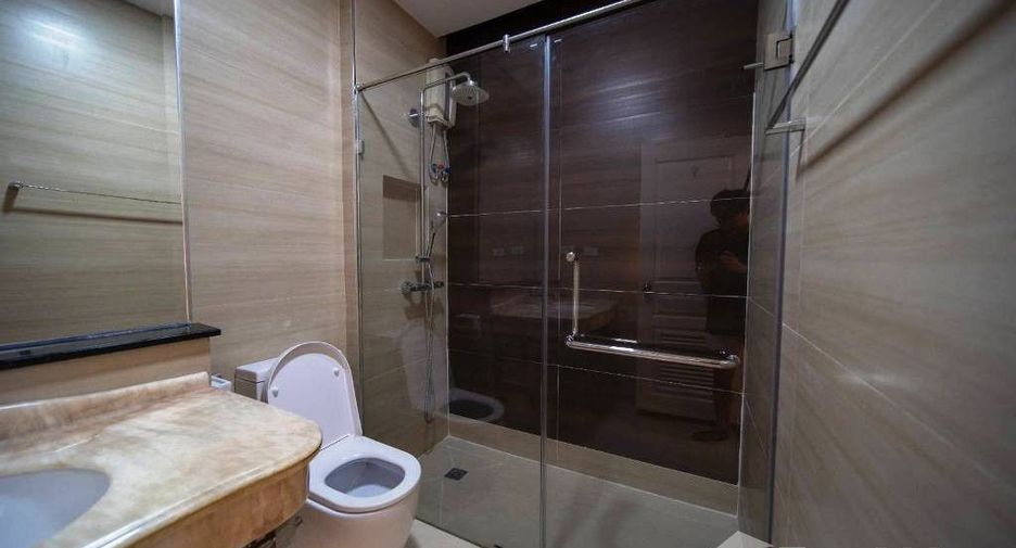 ให้เช่า 3 ห้องนอน คอนโด ใน คลองเตย, กรุงเทพฯ