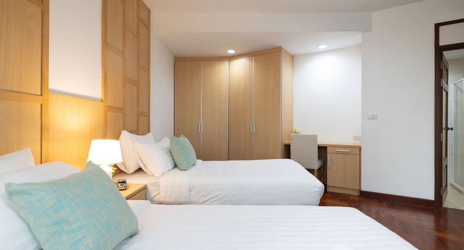 For rent 2 bedrooms apartment in Khlong Toei, Bangkok