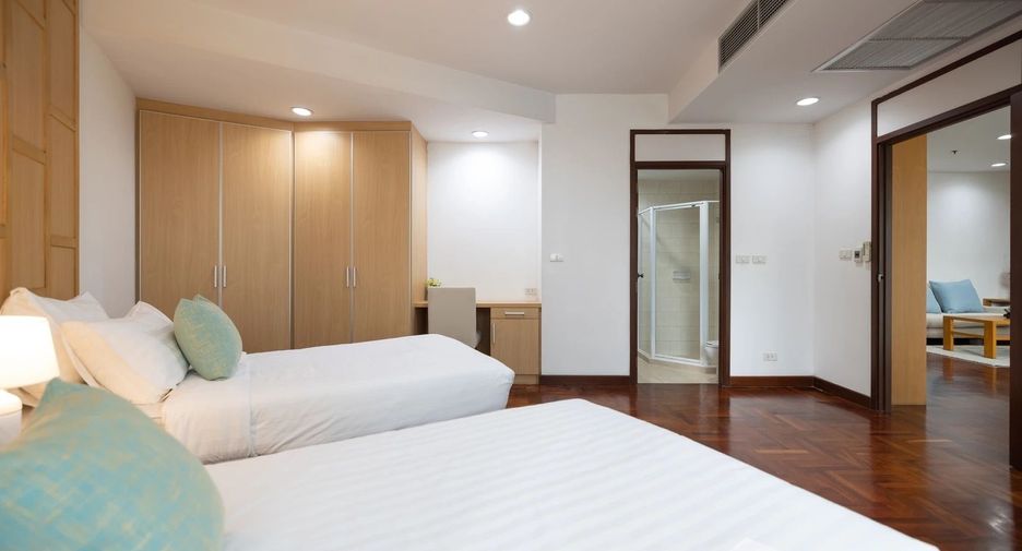For rent 2 bedrooms apartment in Khlong Toei, Bangkok