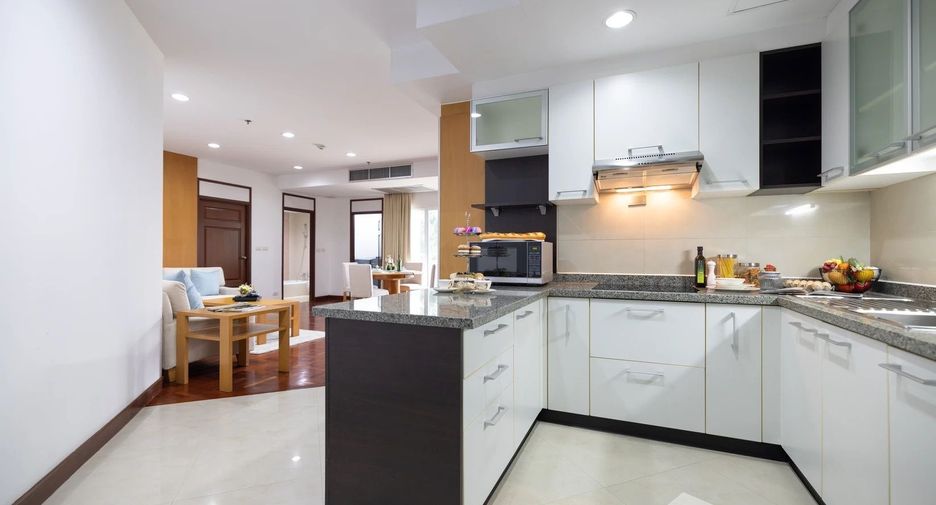 For rent 2 bedrooms apartment in Khlong Toei, Bangkok