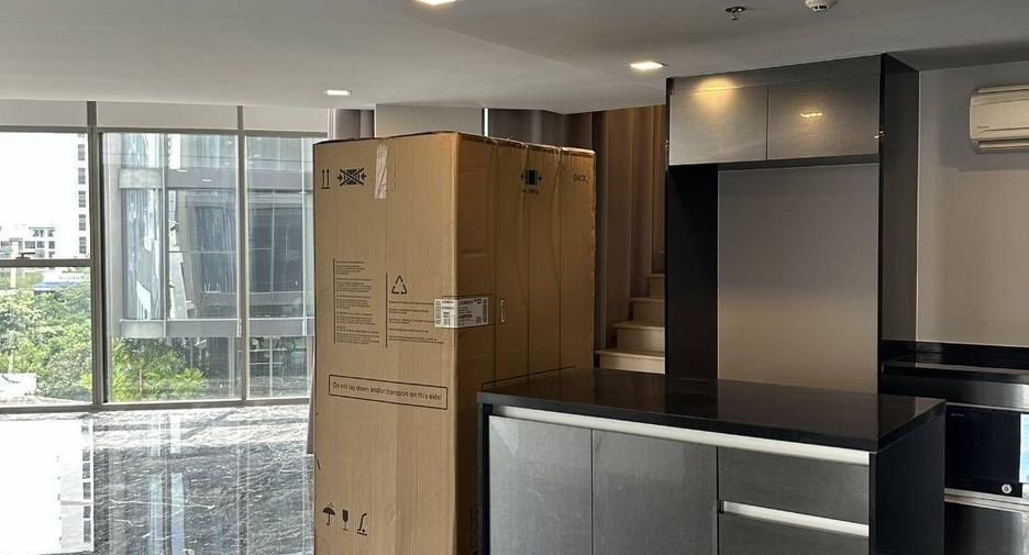 Wohnung zur Miete mit 3 Zimmer in Watthana, Bangkok