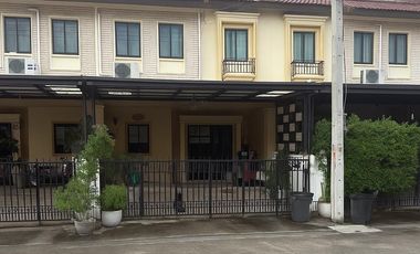 For rent 3 ベッドルーム townhouse in Saphan Sung, Bangkok