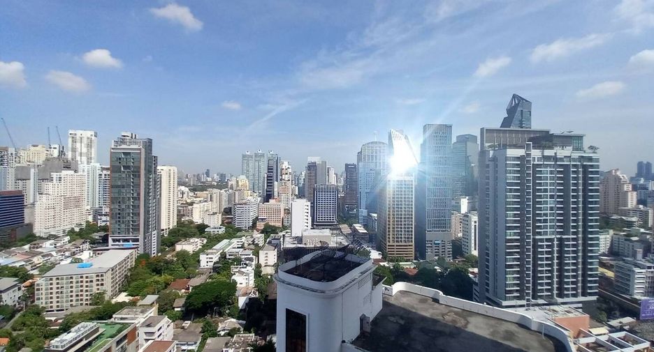 Condo en alquiler de 2 habitaciones en Khlong Toei, Bangkok