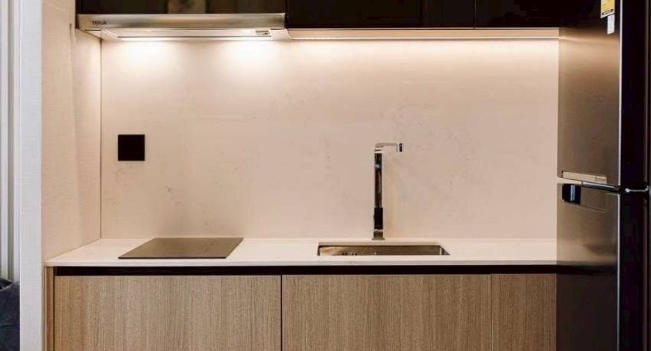 For rent 1 bed condo in Pathum Wan, Bangkok