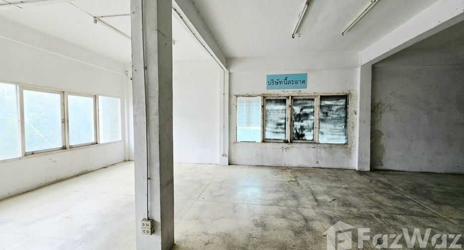 For rent retail Space in Prawet, Bangkok