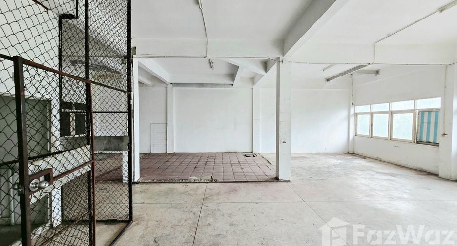 For rent retail Space in Prawet, Bangkok