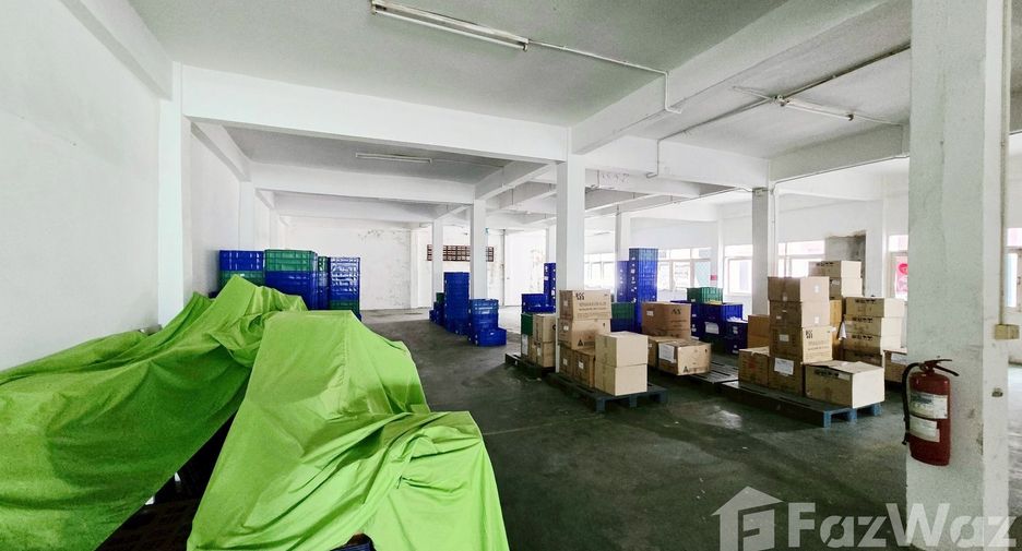 For rent retail Space in Prawet, Bangkok