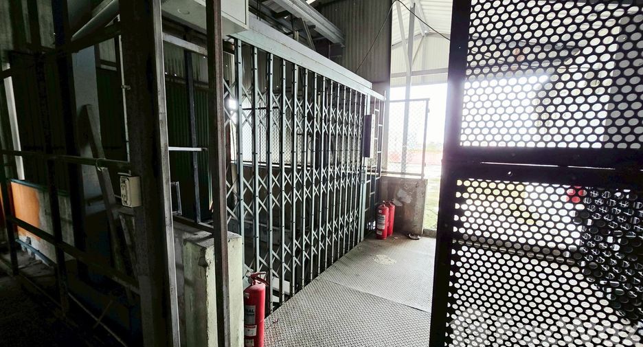 For rent retail Space in Prawet, Bangkok