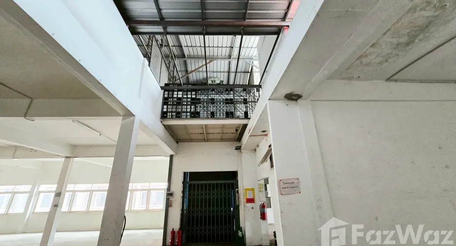 For rent retail Space in Prawet, Bangkok