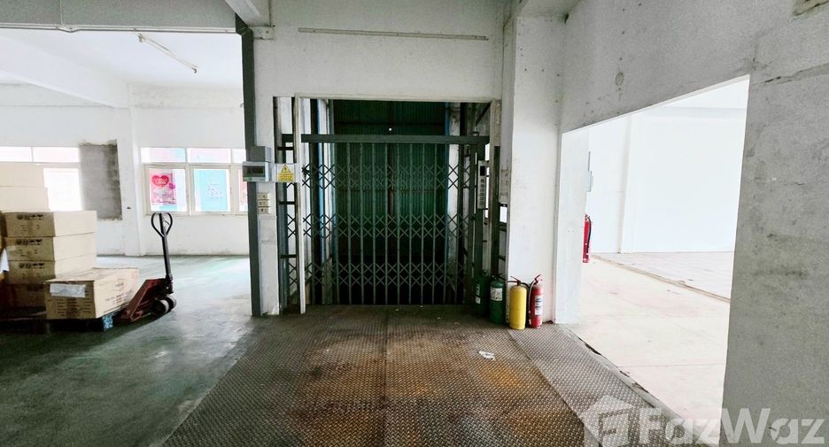 For rent retail Space in Prawet, Bangkok