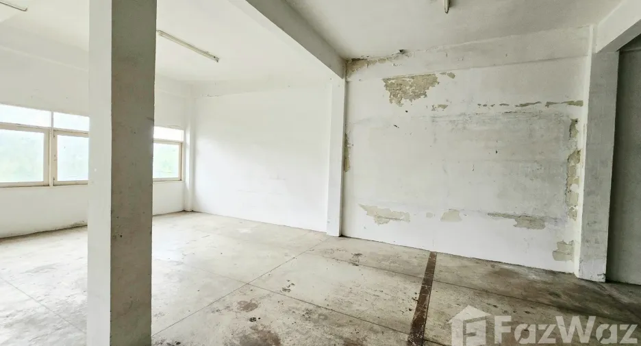 For rent retail Space in Prawet, Bangkok