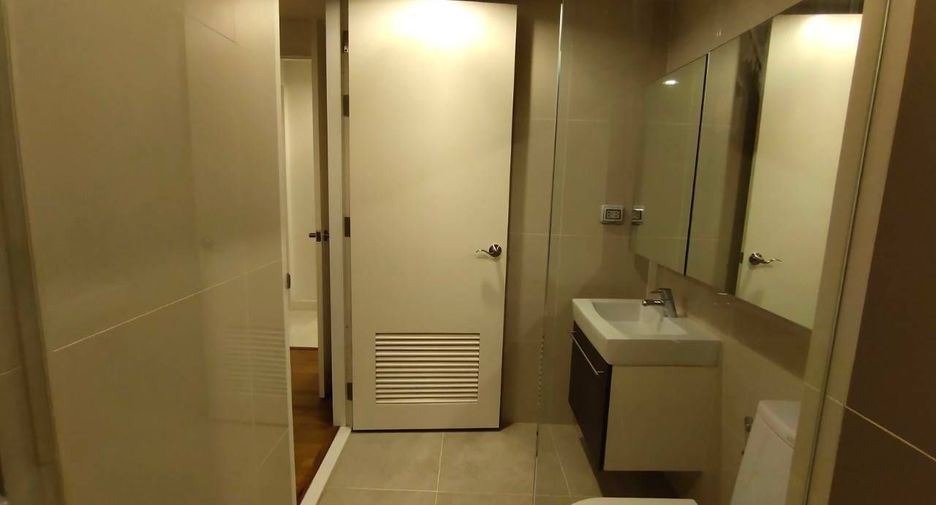 For rent 2 bedrooms condo in Phaya Thai, Bangkok