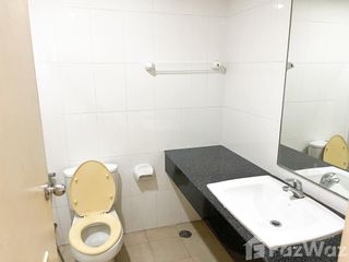 À louer studio condo à Pathum Wan, Bangkok